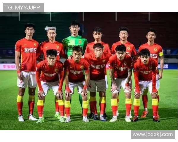 广州恒大取得连胜，稳居中超榜首位置，球队全面实力获肯定